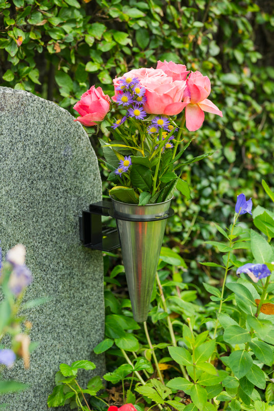 Komplett Gravvårdshållare